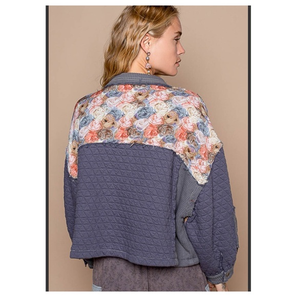 290 $40 ❤️POL navy quilted floral jacket - Picture 3 of 6
